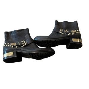 Vince Camaro Windeta moto bootie with gold buckle SIZE 6